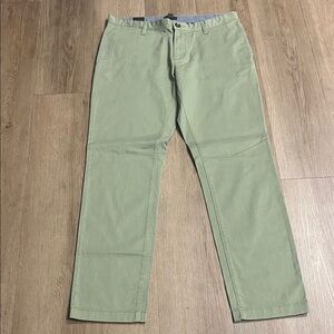 14th & Union Olive Acorn Chinos